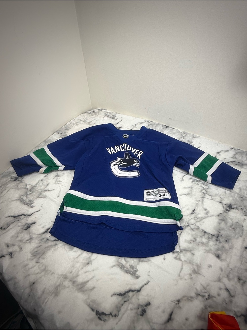 Reebok NHL Vancouver Canucks Toddler Jersey Size 2-4T